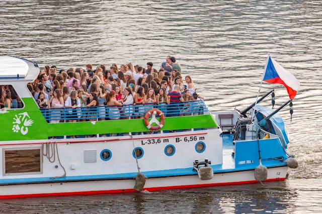 cruise party goa